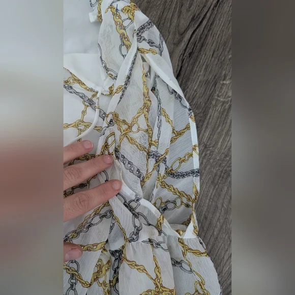 INC White blouse with gold and silver chain print - Picture 4 of 6